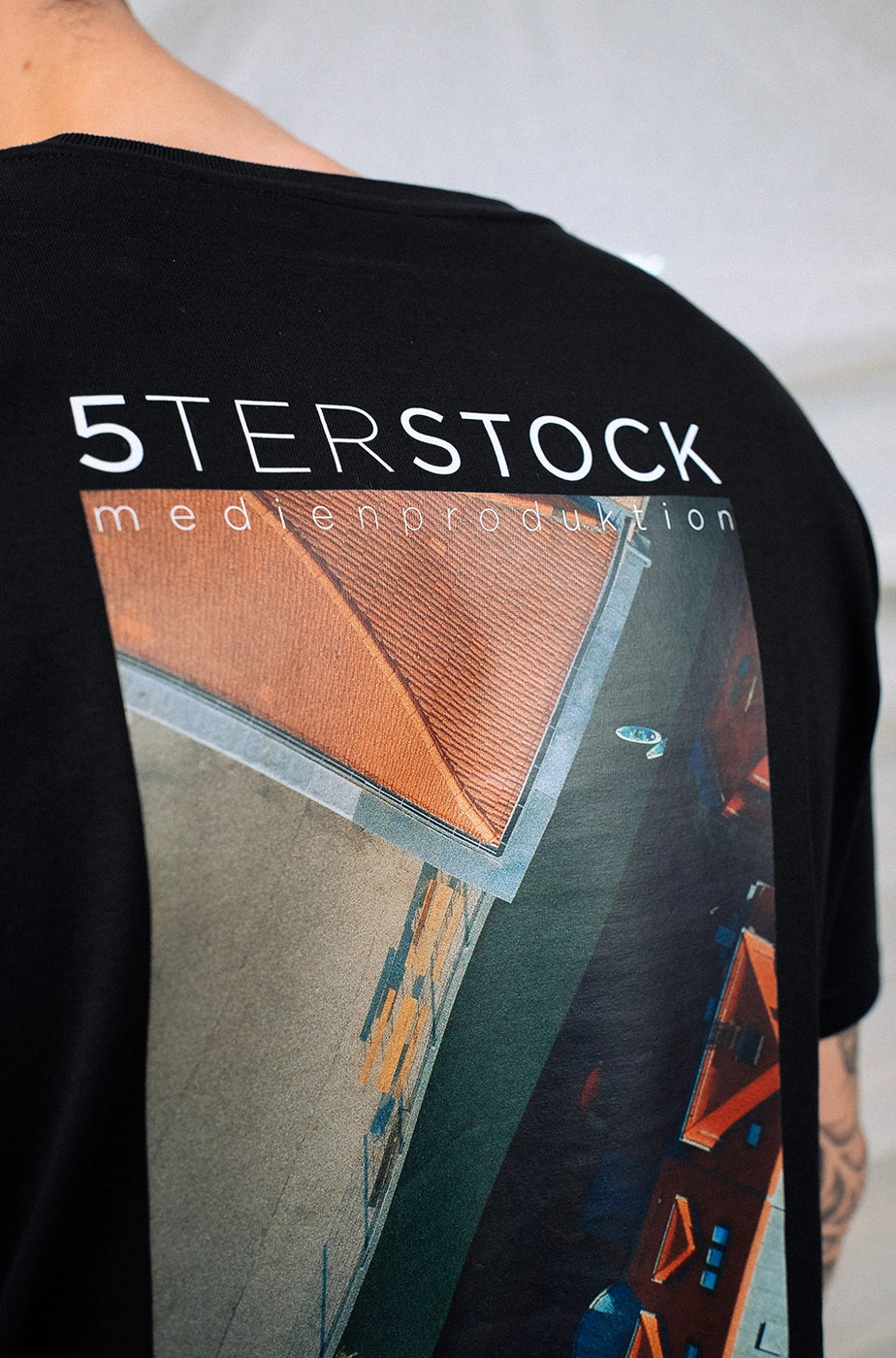 T-SHIRT „ROOFTOP“ - black