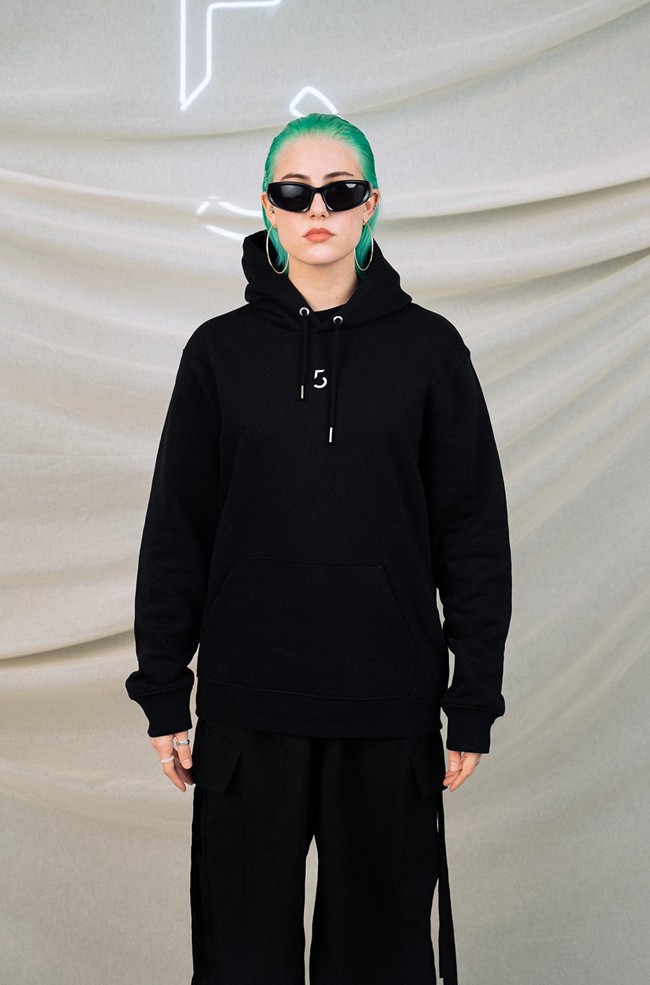 HOODIE „ROOFTOP“ - black
