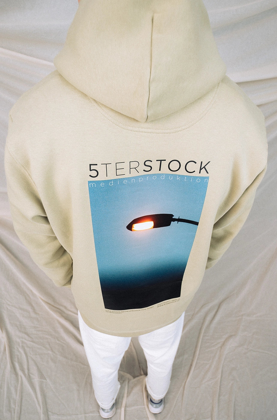 HOODIE „STREET LIGHT“ - sage