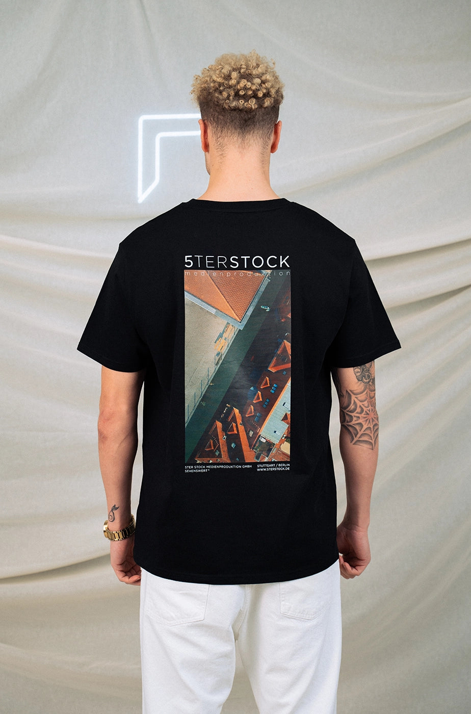 T-SHIRT „ROOFTOP“ - black