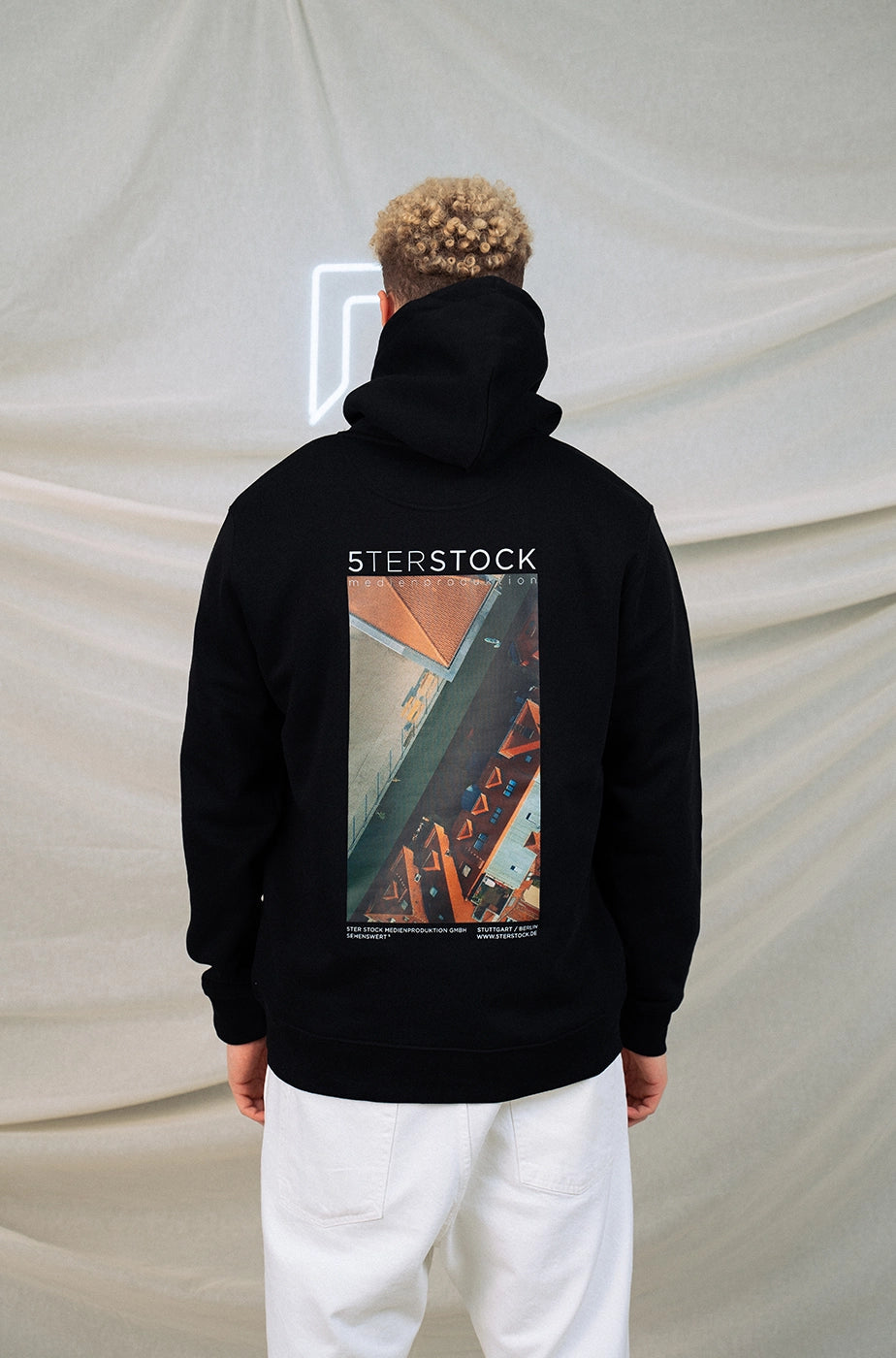 HOODIE „ROOFTOP“ - black