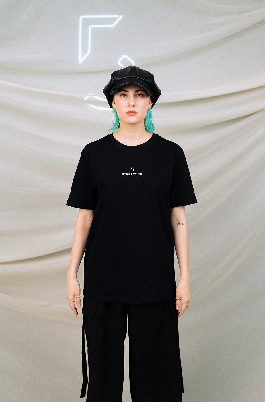 T-SHIRT „LOGO“ - black